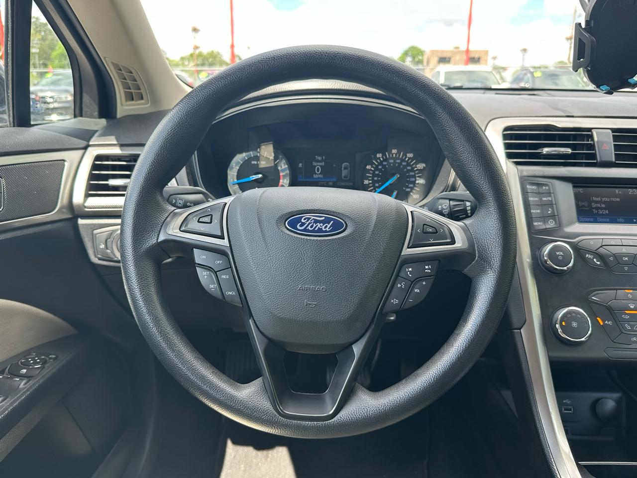 Ford Fusion S FWD 2019