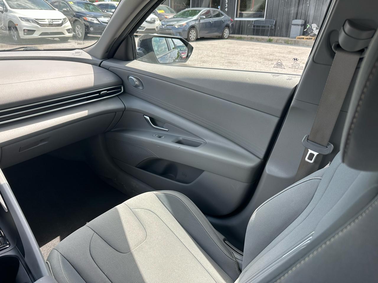 Hyundai Elantra SEL IVT 2022