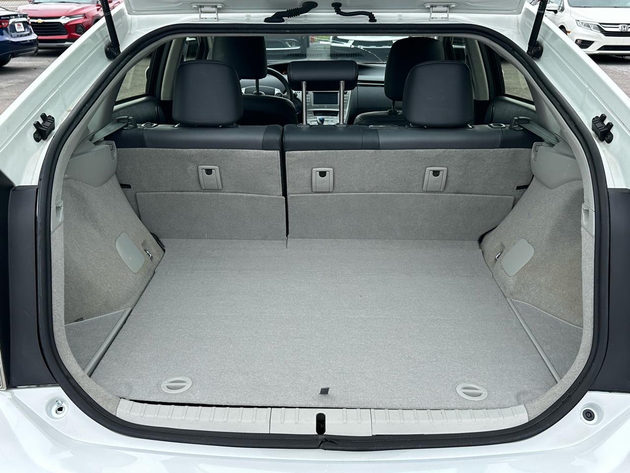 Toyota Prius 5dr HB Persona Series Special Edition (Natl) 2015