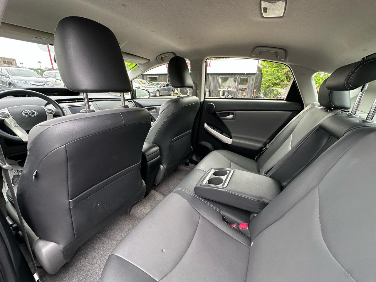 Toyota Prius 5dr HB Persona Series Special Edition (Natl) 2015