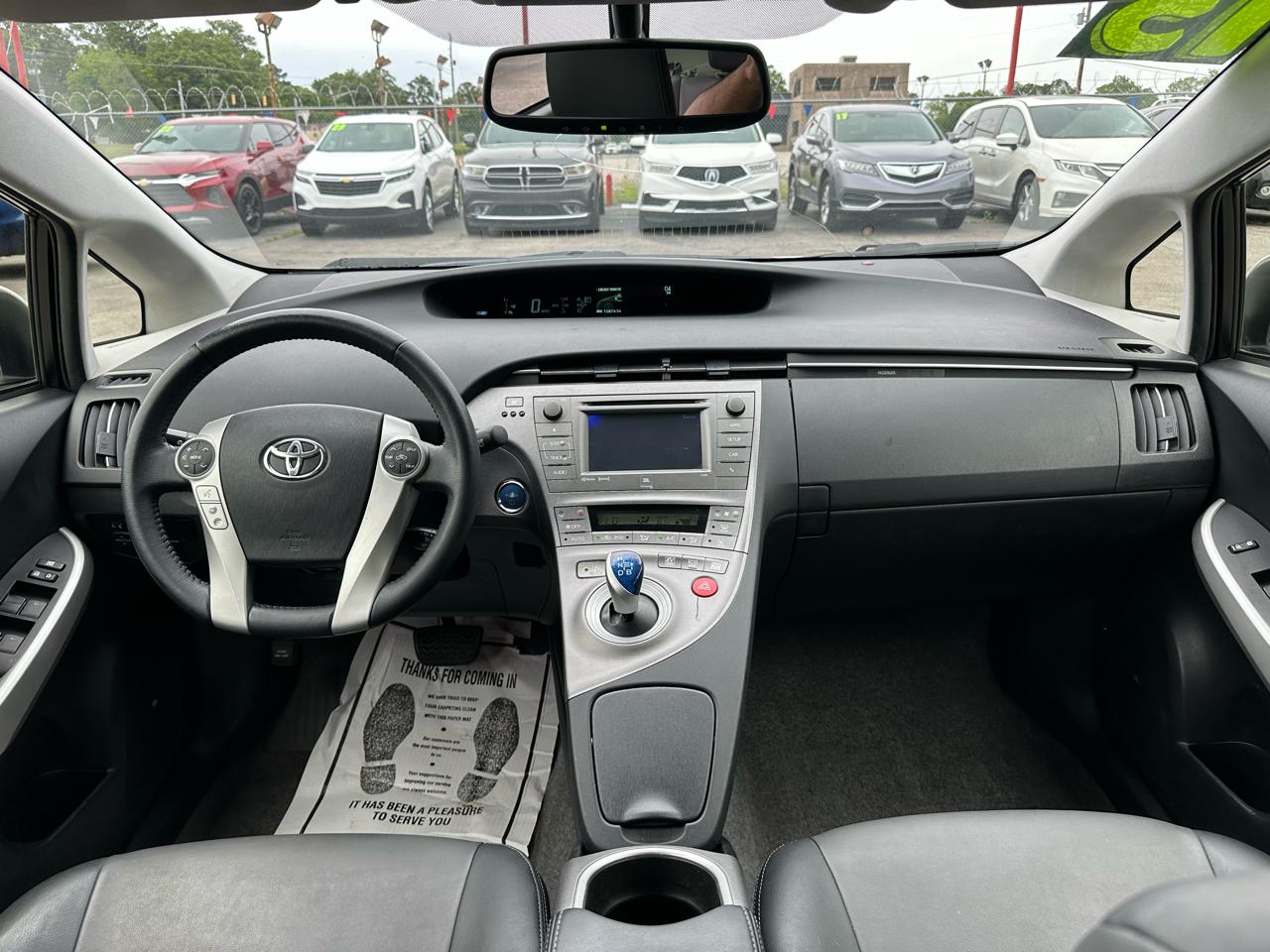 Toyota Prius 5dr HB Persona Series Special Edition (Natl) 2015
