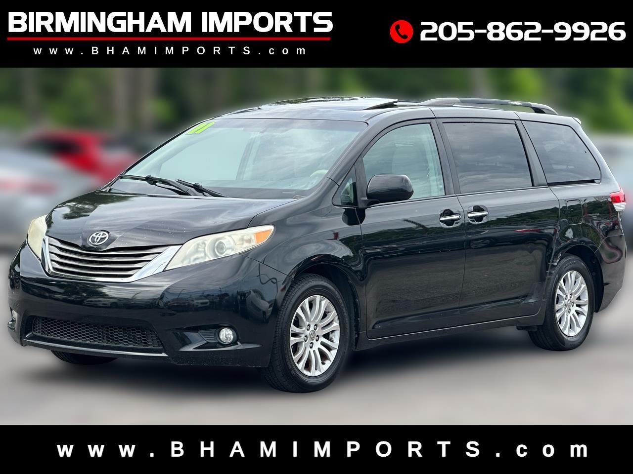 Toyota Sienna 5dr 7-Pass Van V6 XLE AAS FWD (Natl) 2011