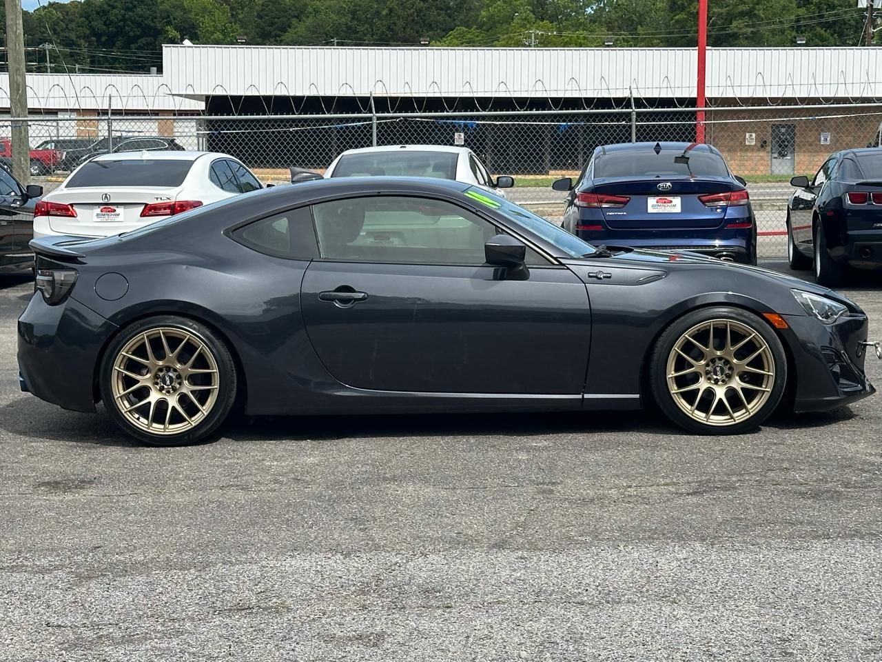 Scion FR-S 2dr Cpe Auto (Natl) 2014