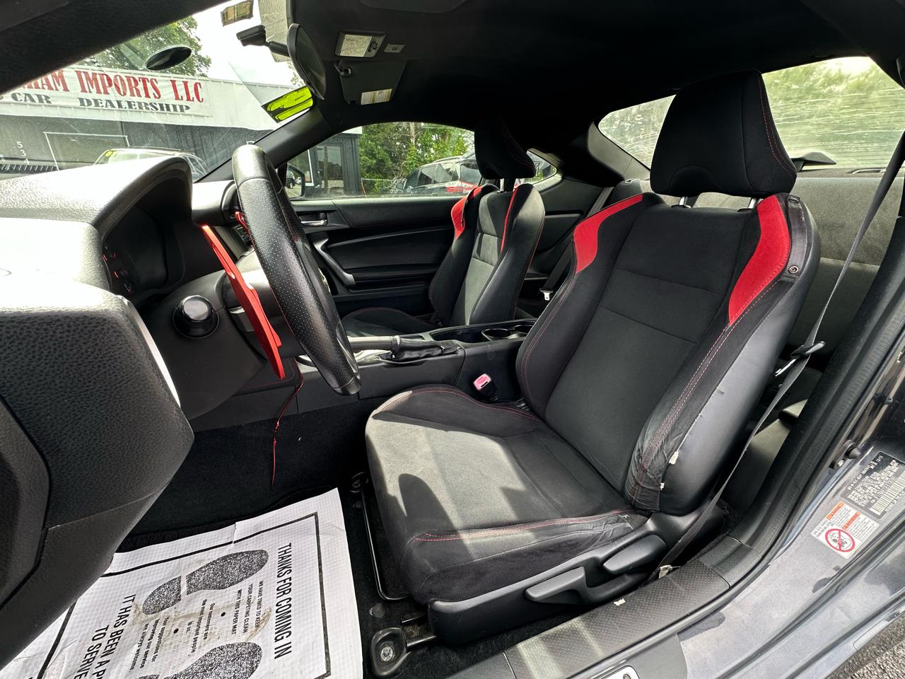 Scion FR-S 2dr Cpe Auto (Natl) 2014