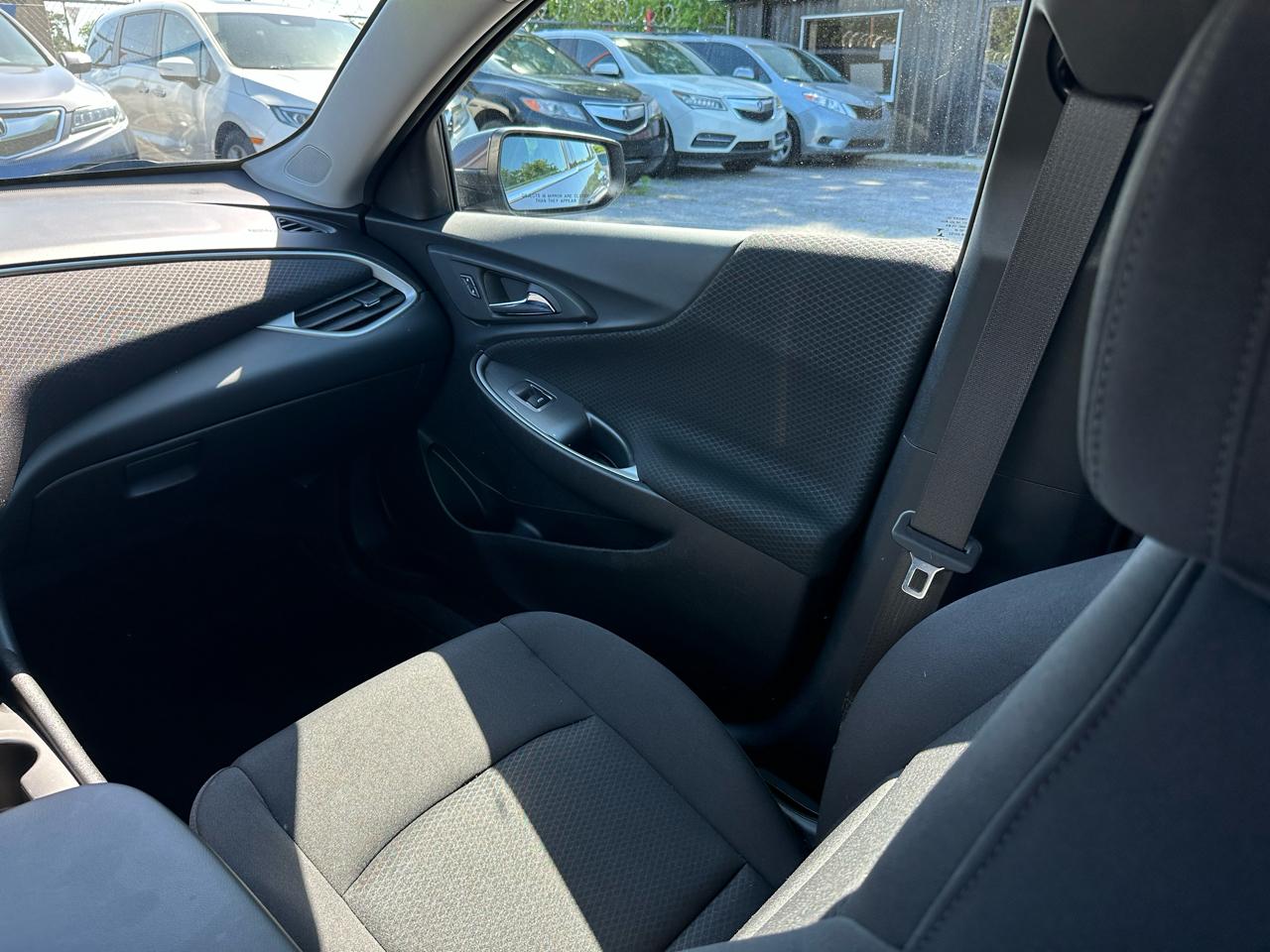 Chevrolet Malibu 4dr Sdn RS 2025