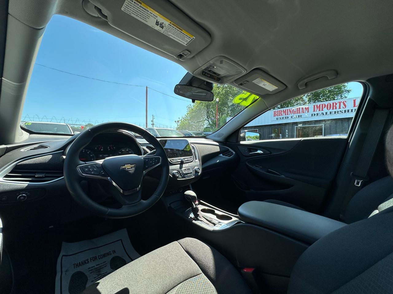 Chevrolet Malibu 4dr Sdn RS 2025