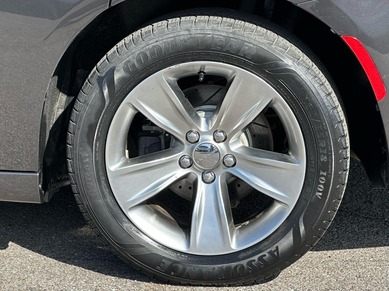 Dodge Charger SXT Plus RWD 2018