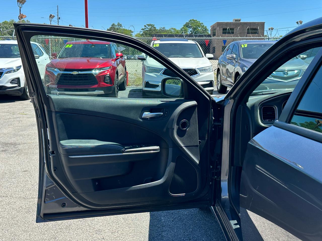Dodge Charger SXT RWD 2019