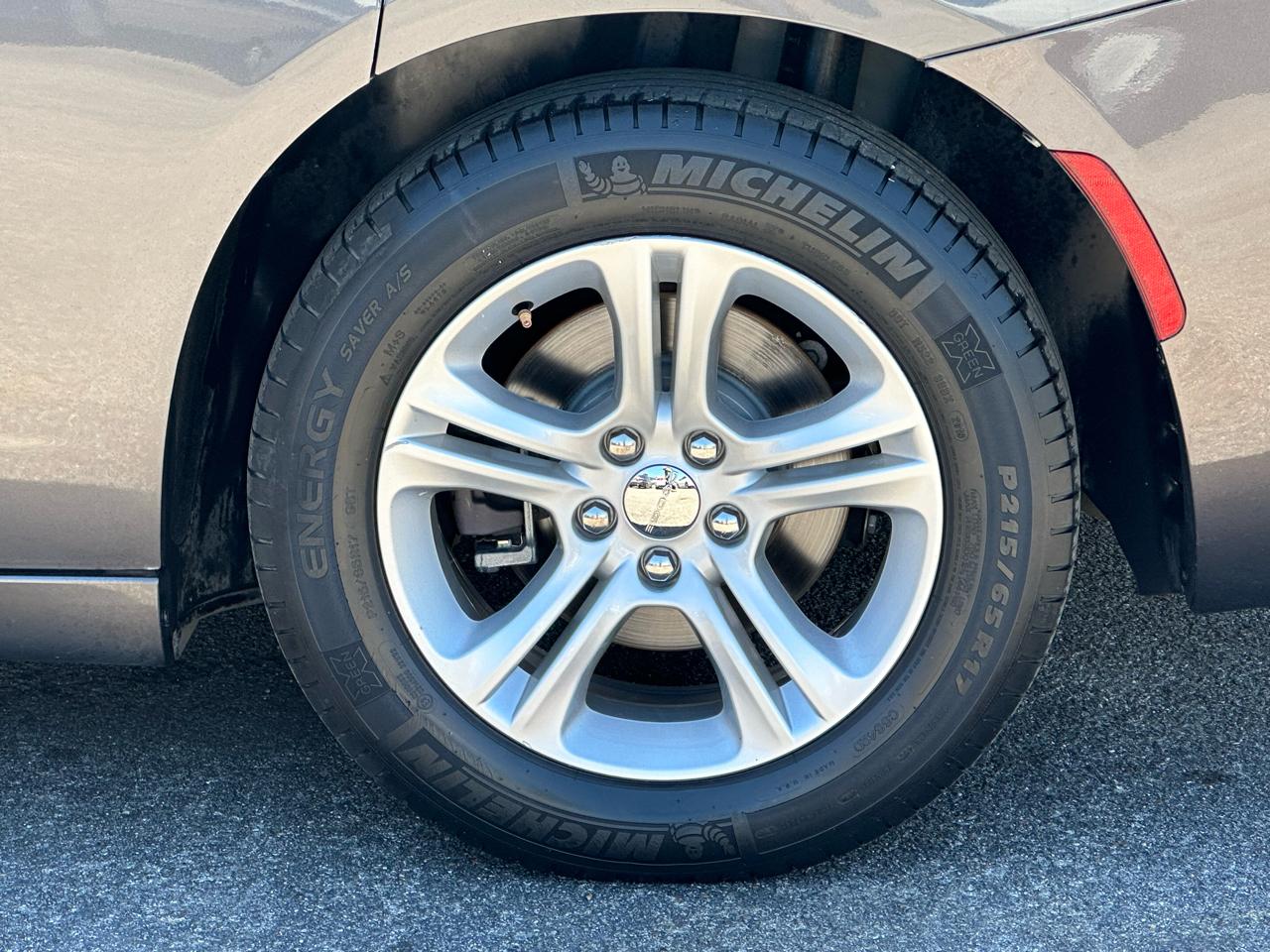 Dodge Charger SXT RWD 2019