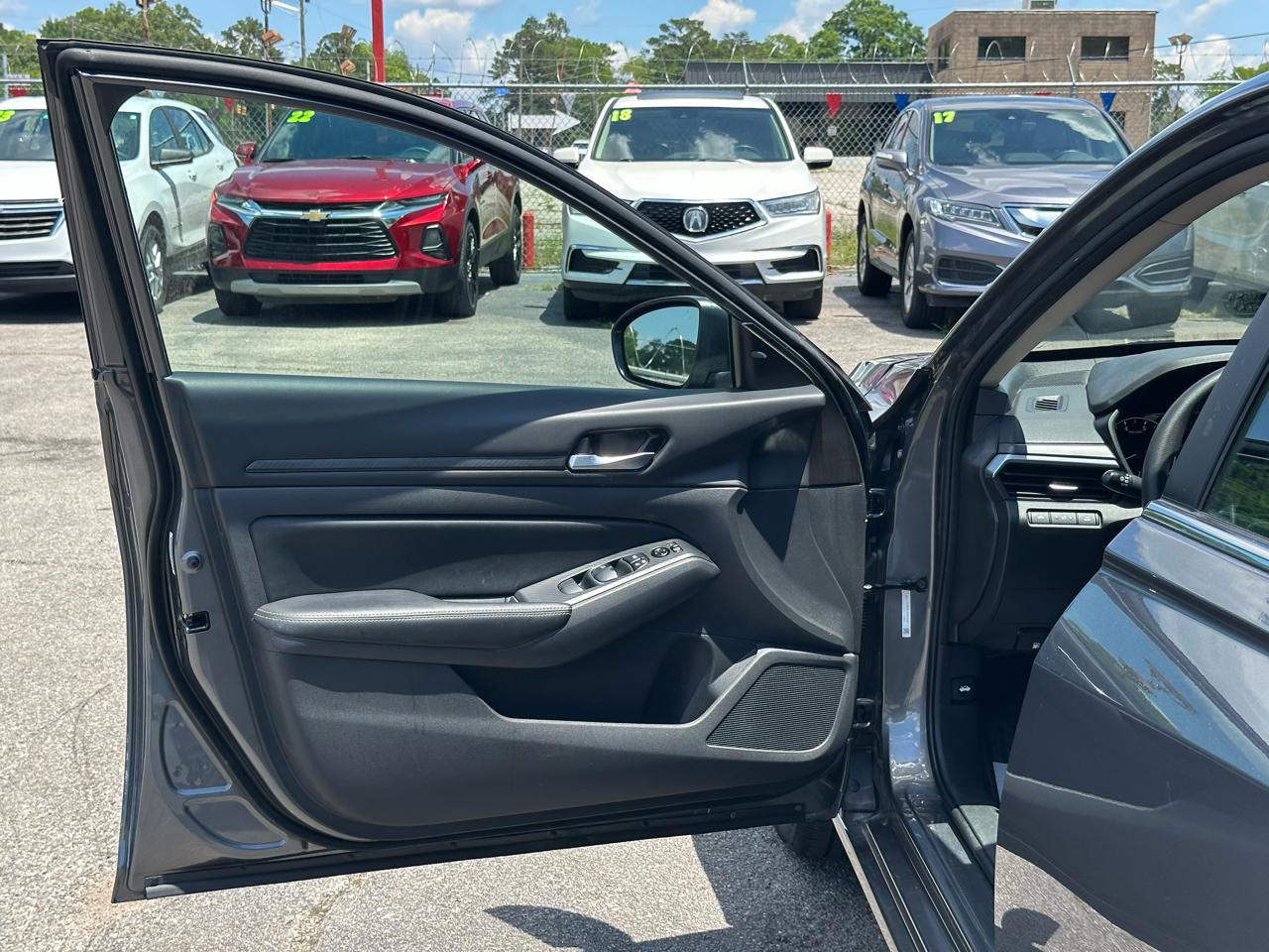 Nissan Altima SV FWD 2025