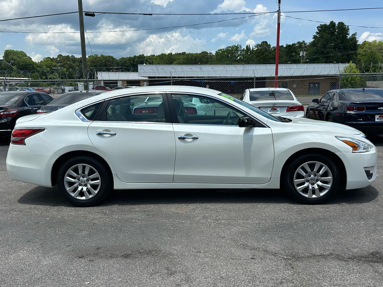 Nissan Altima 4dr Sdn I4 2.5 2015