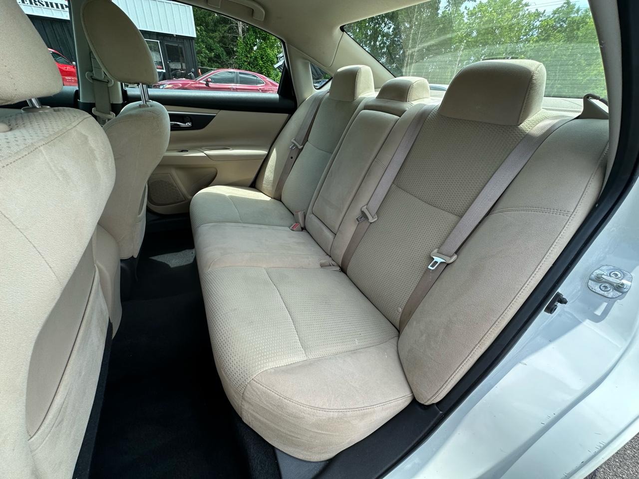 Nissan Altima 4dr Sdn I4 2.5 2015