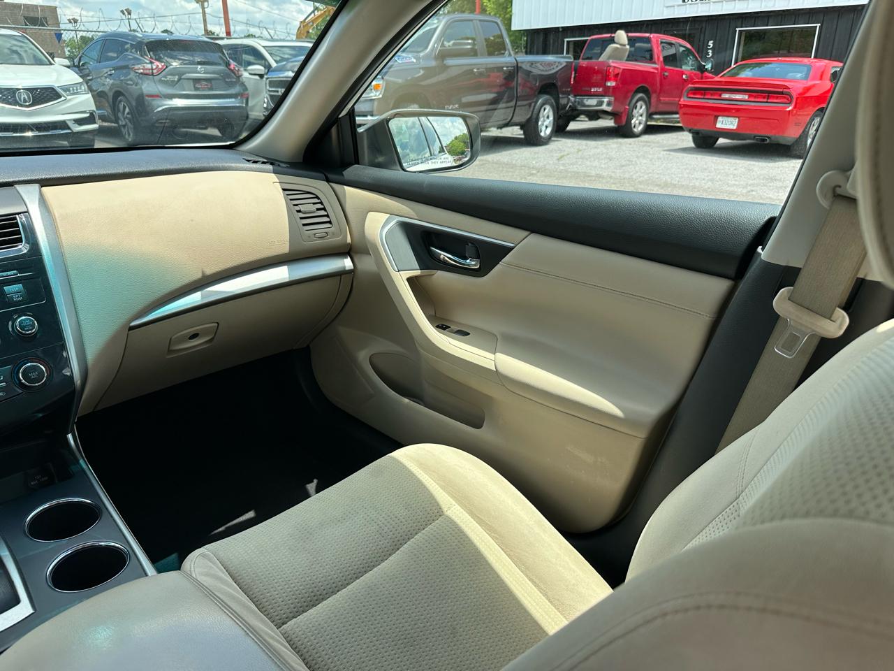 Nissan Altima 4dr Sdn I4 2.5 2015