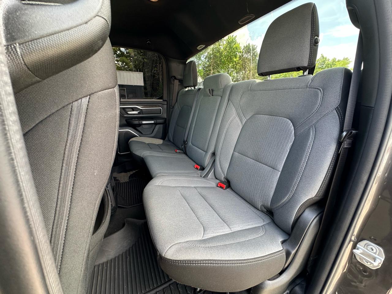 RAM 1500 Big Horn 4x2 Quad Cab 6'4" Box 2021
