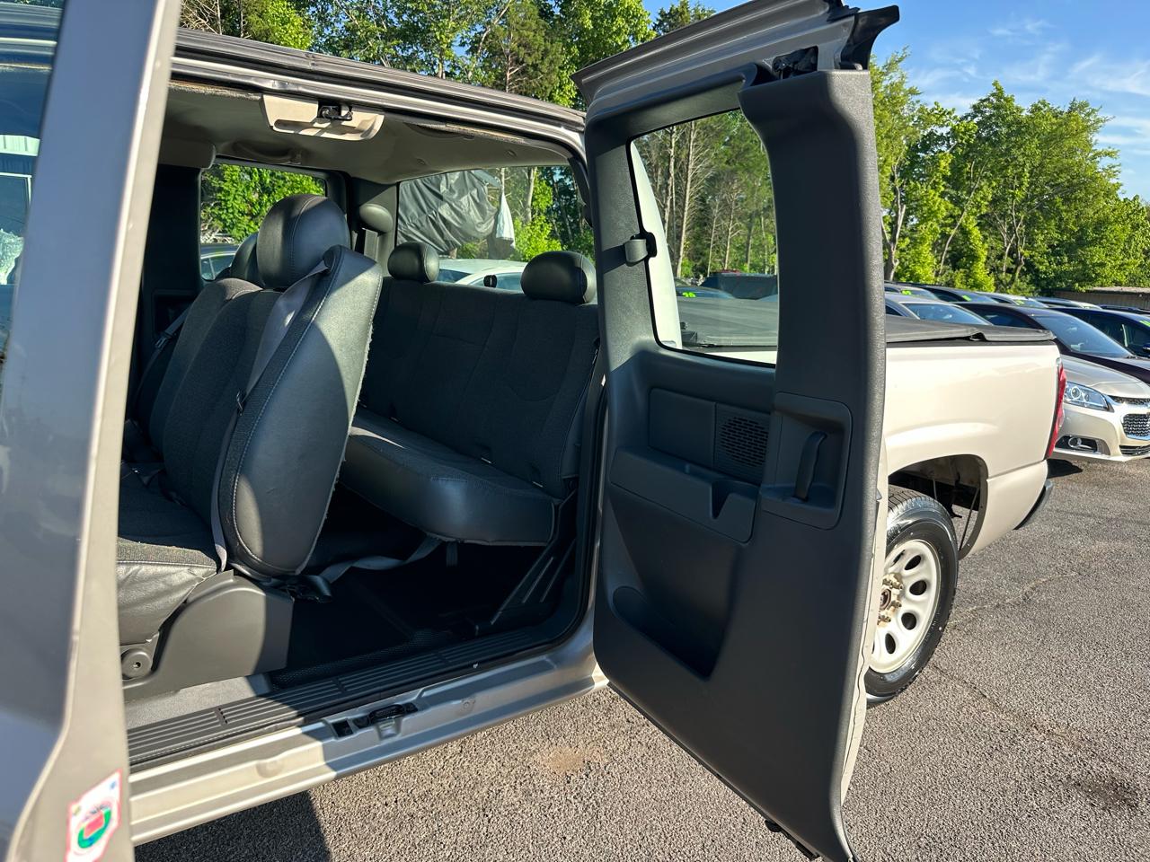 Chevrolet Silverado 1500 4dr Ext Cab 143.5" WB 2005