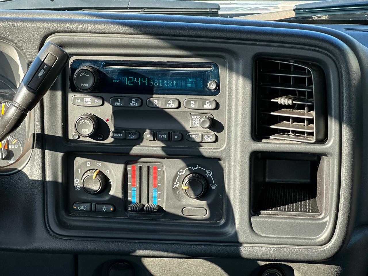 Chevrolet Silverado 1500 4dr Ext Cab 143.5" WB 2005