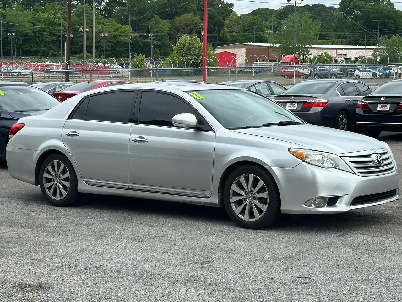 Toyota Avalon 4dr Sdn (Natl) 2011