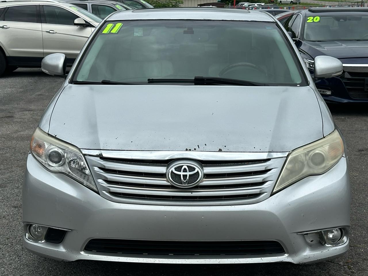 Toyota Avalon 4dr Sdn (Natl) 2011