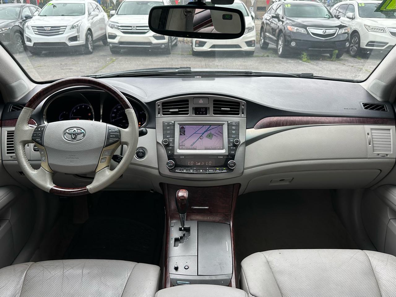 Toyota Avalon 4dr Sdn (Natl) 2011