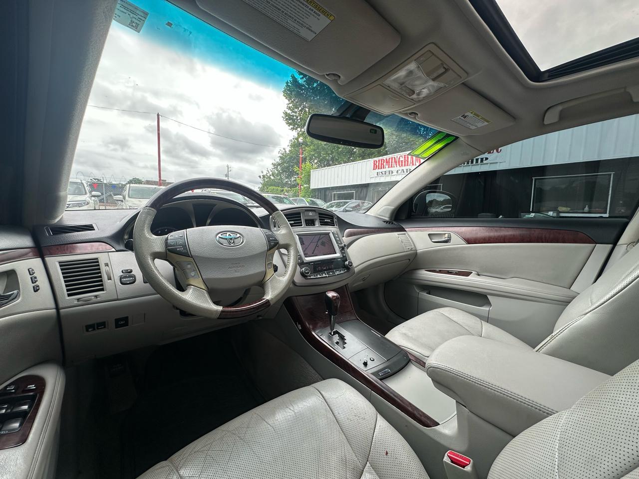 Toyota Avalon 4dr Sdn (Natl) 2011