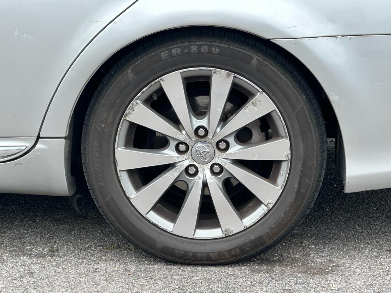 Toyota Avalon 4dr Sdn (Natl) 2011
