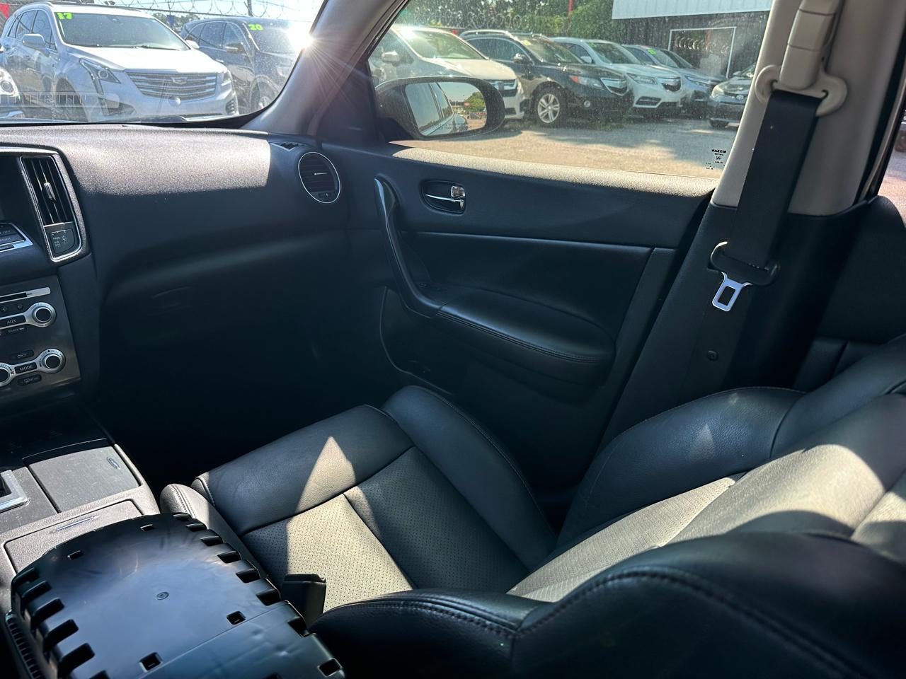Nissan Maxima 4dr Sdn 3.5 SV 2013