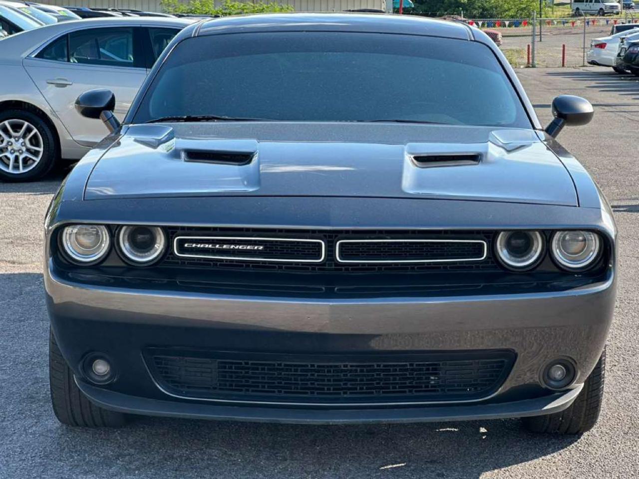 Dodge Challenger SXT RWD 2019