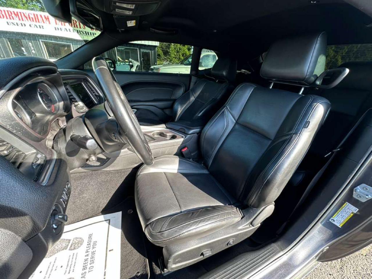 Dodge Challenger SXT RWD 2019