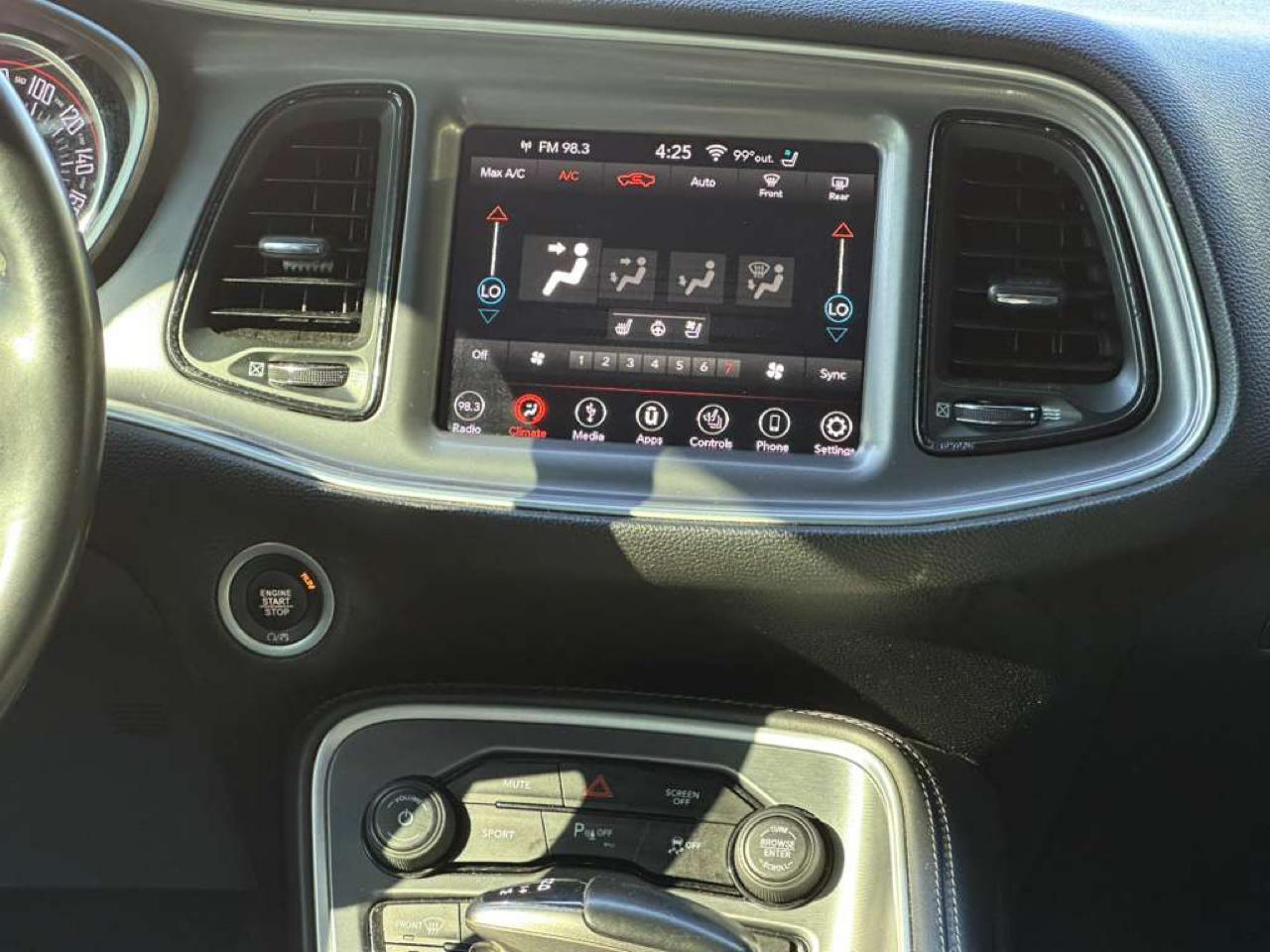 Dodge Challenger SXT RWD 2019
