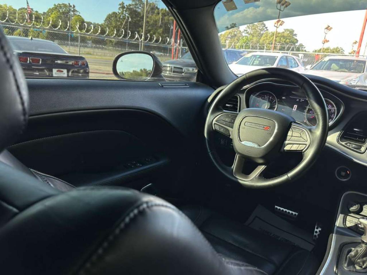 Dodge Challenger SXT RWD 2019