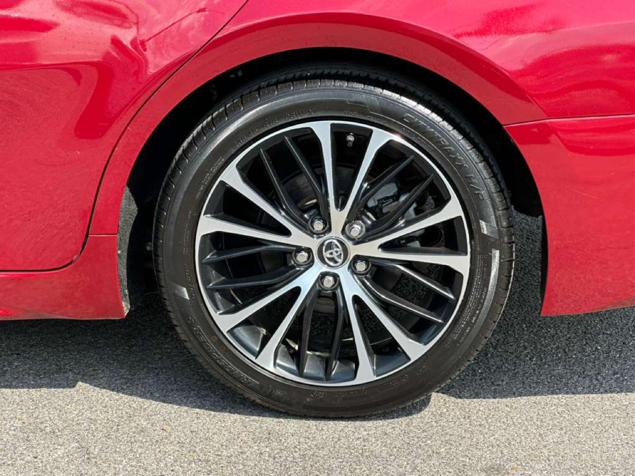 Toyota Camry XLE Auto (Natl) 2018