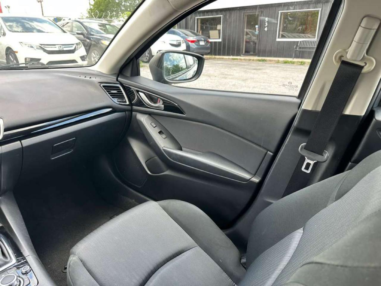 Mazda MAZDA3 4dr Sdn Auto i Sport 2016
