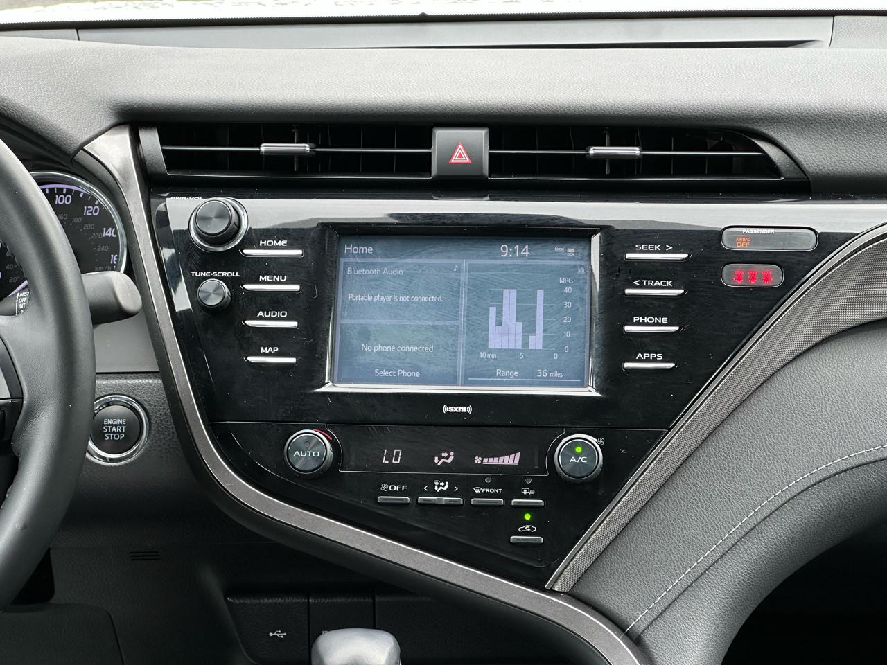Toyota Camry SE Auto (Natl) 2020