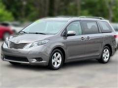 2016 Toyota Sienna 