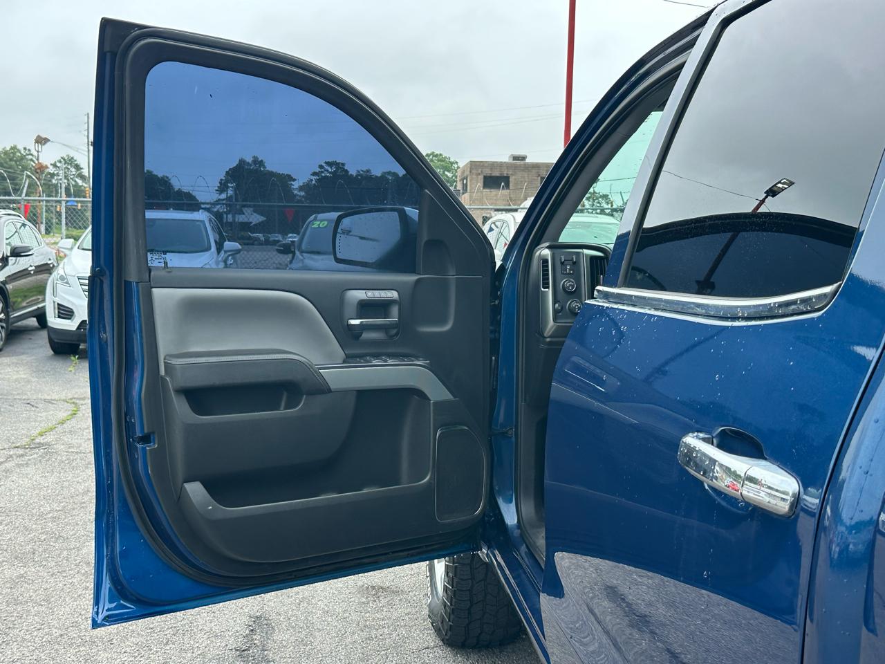 Chevrolet Silverado 1500 4WD Crew Cab 143.5" LTZ w/2LZ 2017