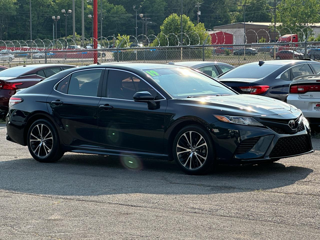 Toyota Camry XLE Auto (Natl) 2019