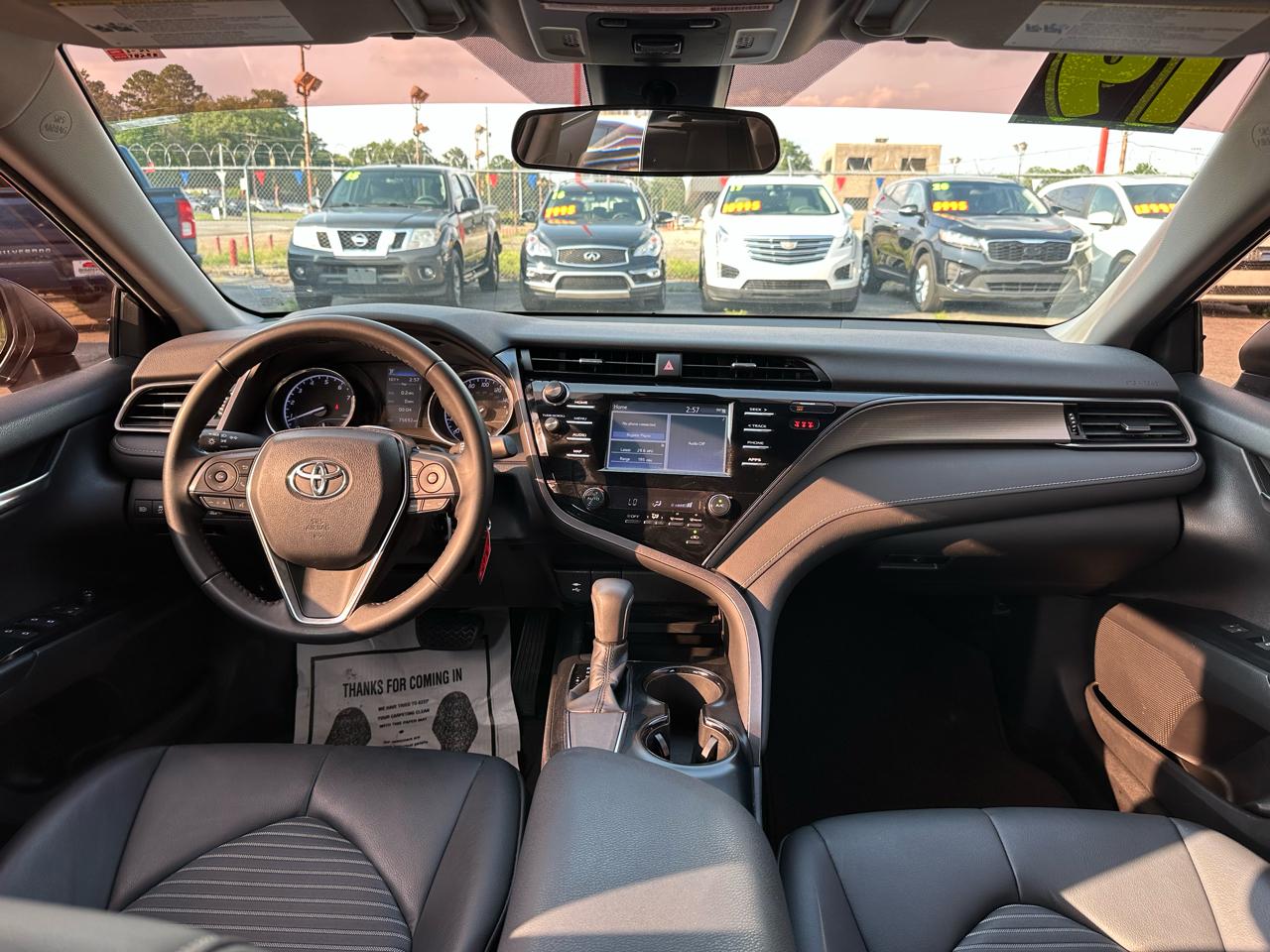 Toyota Camry XLE Auto (Natl) 2019