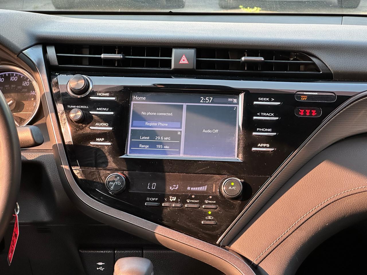 Toyota Camry XLE Auto (Natl) 2019