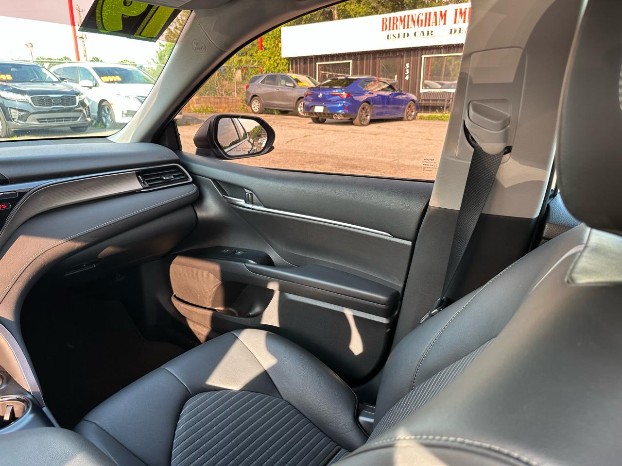 Toyota Camry XLE Auto (Natl) 2019