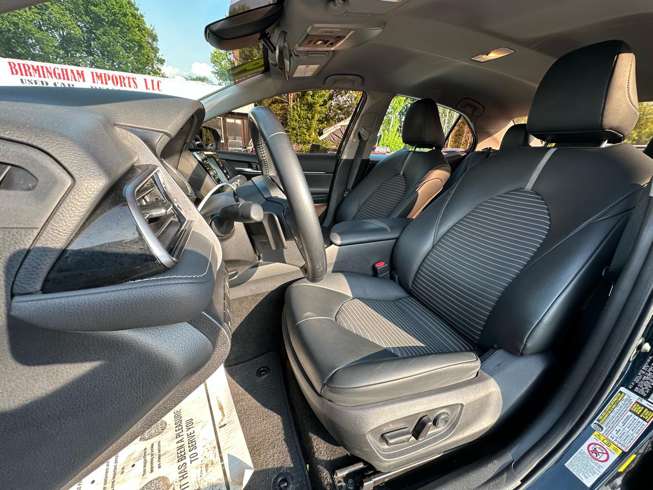 Toyota Camry XLE Auto (Natl) 2019