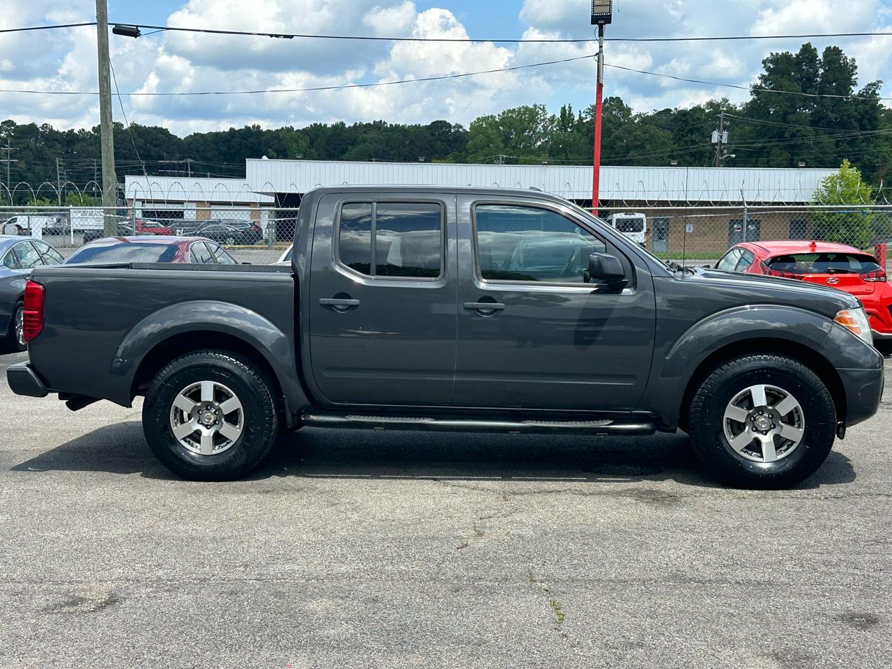 Nissan Frontier 2WD Crew Cab SWB Auto Desert Runner 2015