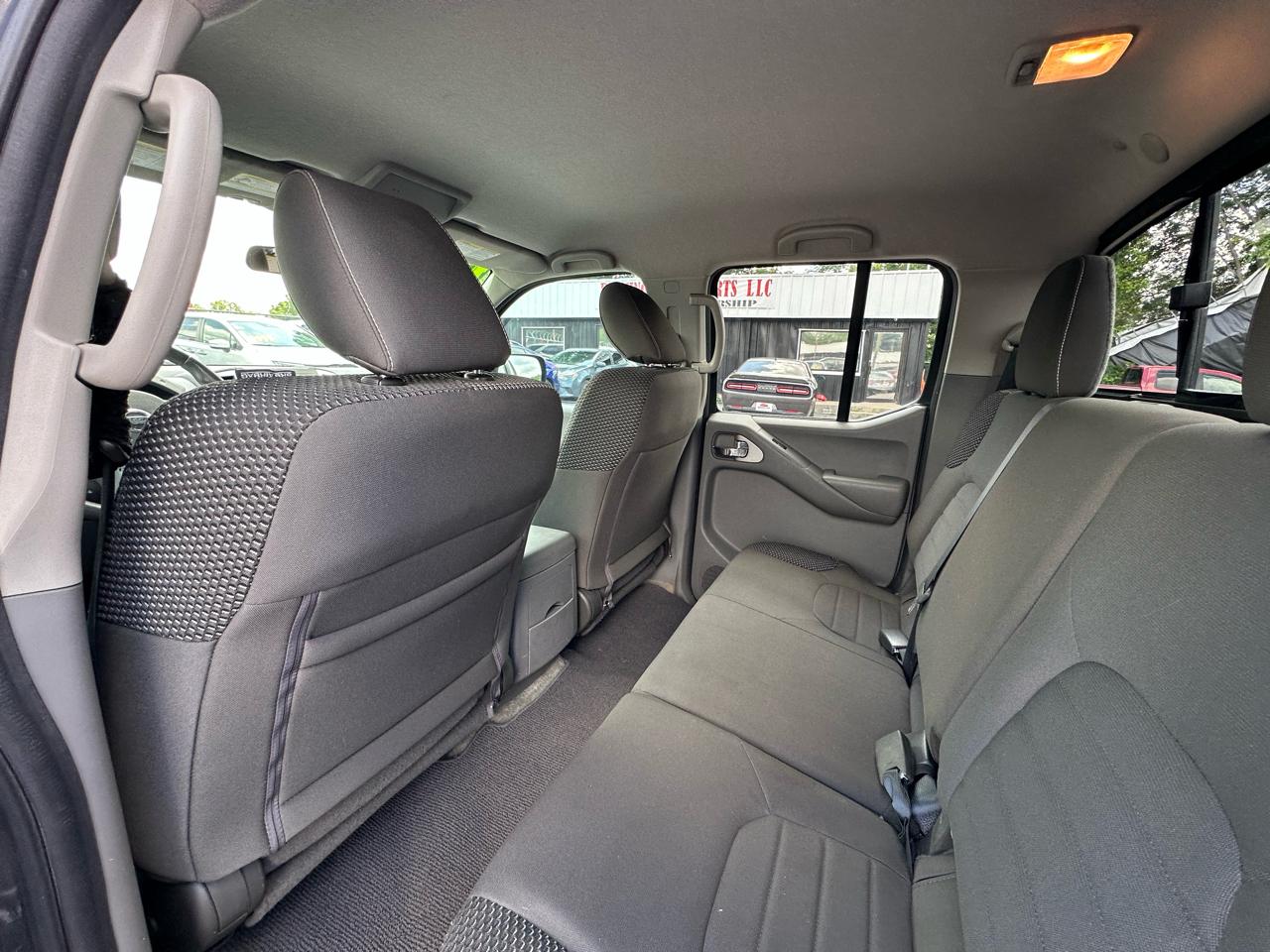 Nissan Frontier 2WD Crew Cab SWB Auto Desert Runner 2015
