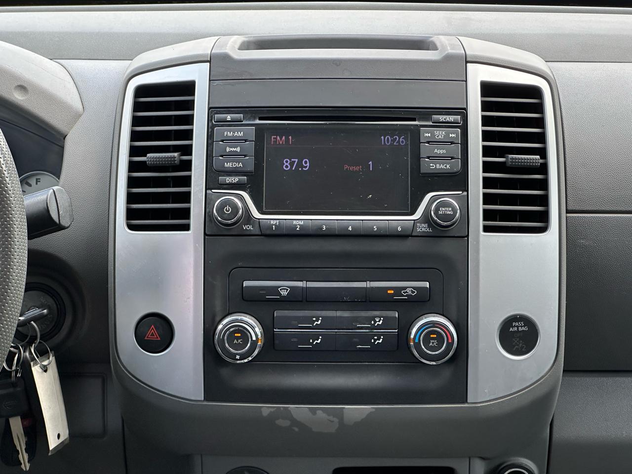 Nissan Frontier 2WD Crew Cab SWB Auto Desert Runner 2015
