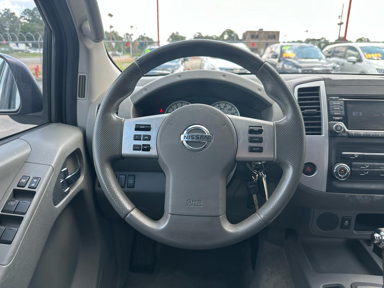 Nissan Frontier 2WD Crew Cab SWB Auto Desert Runner 2015