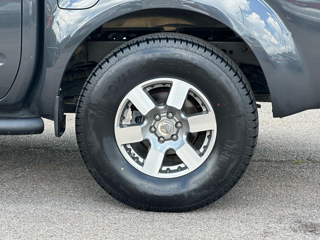 Nissan Frontier 2WD Crew Cab SWB Auto Desert Runner 2015