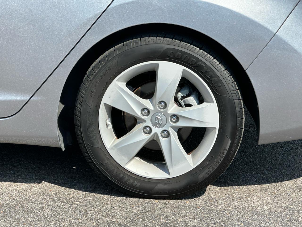 Hyundai Elantra 4dr Sdn Auto GLS (Ulsan Plant) 2012