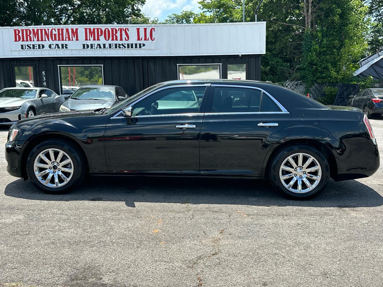 Chrysler 300 4dr Sdn Limited RWD 2011