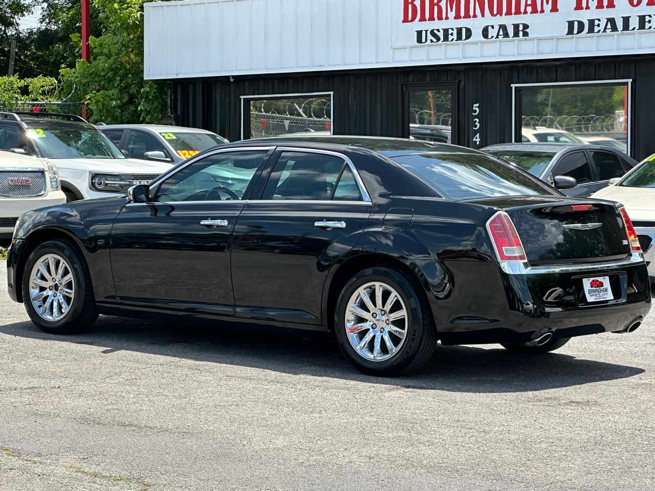 Chrysler 300 4dr Sdn Limited RWD 2011