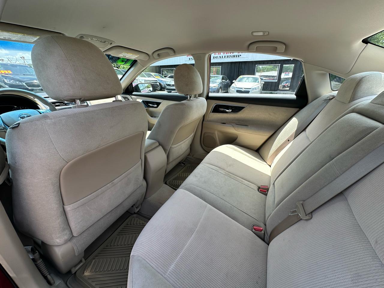 Nissan Altima 4dr Sdn I4 2.5 S 2013