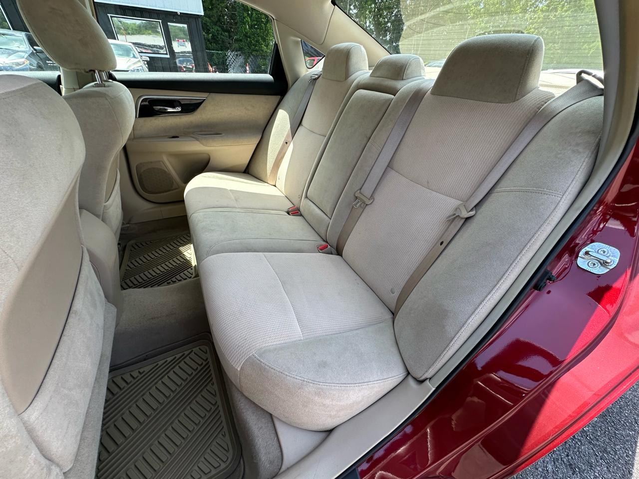 Nissan Altima 4dr Sdn I4 2.5 S 2013